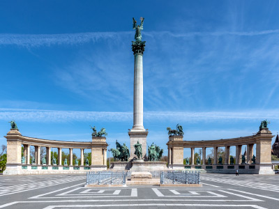 Heroes' square